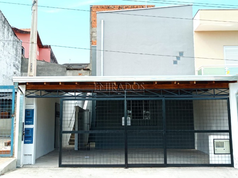 Casa com 2 dormitórios em Jardim São Guilherme